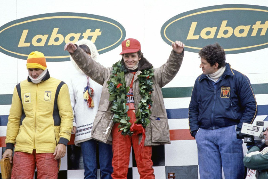 Villeneuve_Podium.jpg