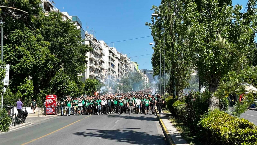 Εντυπωσιακά πλάνα από τη μηχανοκίνητη πορεία των φίλων του Παναθηναϊκού προς το ΟΑΚΑ (video)