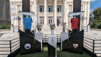 Super Cup: Τα τρία τρόπαια της UEFA και οι εμφανίσεις των Σίτι και Σεβίλλης «κοσμούν» το Δημοτικό Θέατρο Πειραιά!