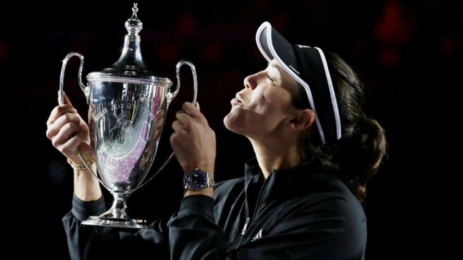 WTA Finals: Η Μουγκουρούθα έγραψε ιστορία! (video)